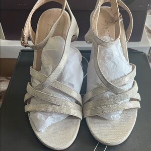 Naturalizer Women's Elegant Beige Strappy Sandals